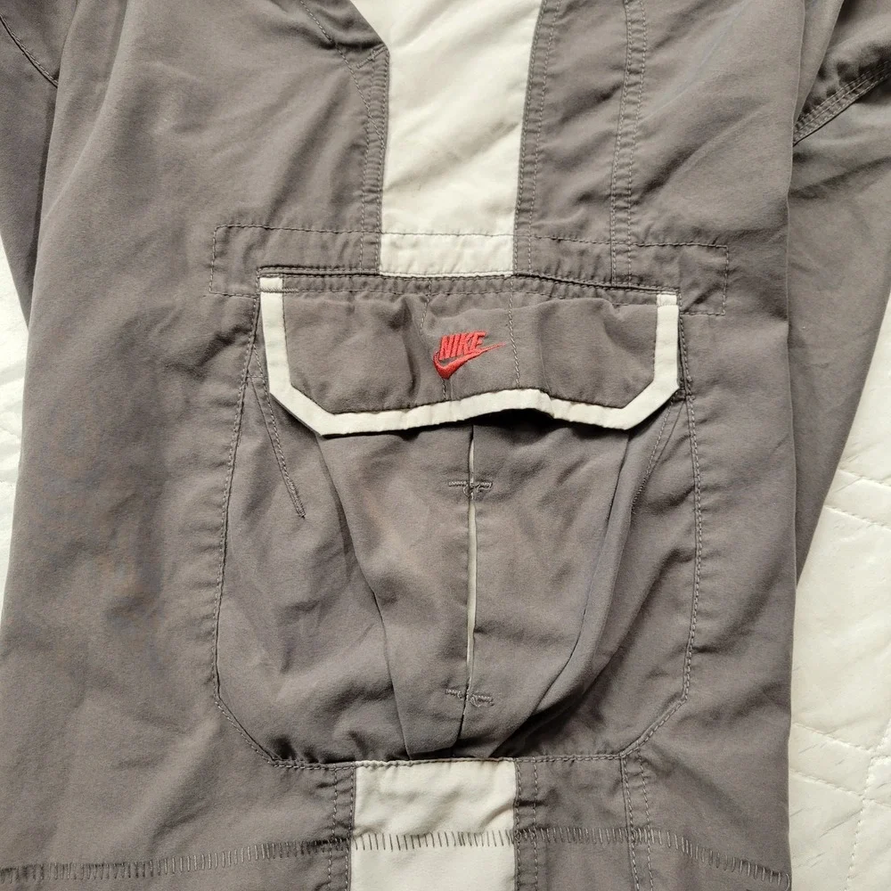 Nike gray tag pull on basketball cargo shorts‎ size M (waist 35)